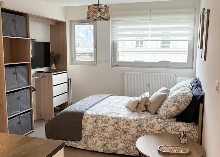 Apartment Riviera Cosy Face Gare Centre-ville Calme Wifi Rapide *