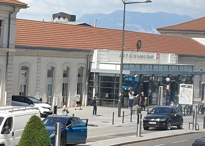 アパート Riviera Face A La Gare